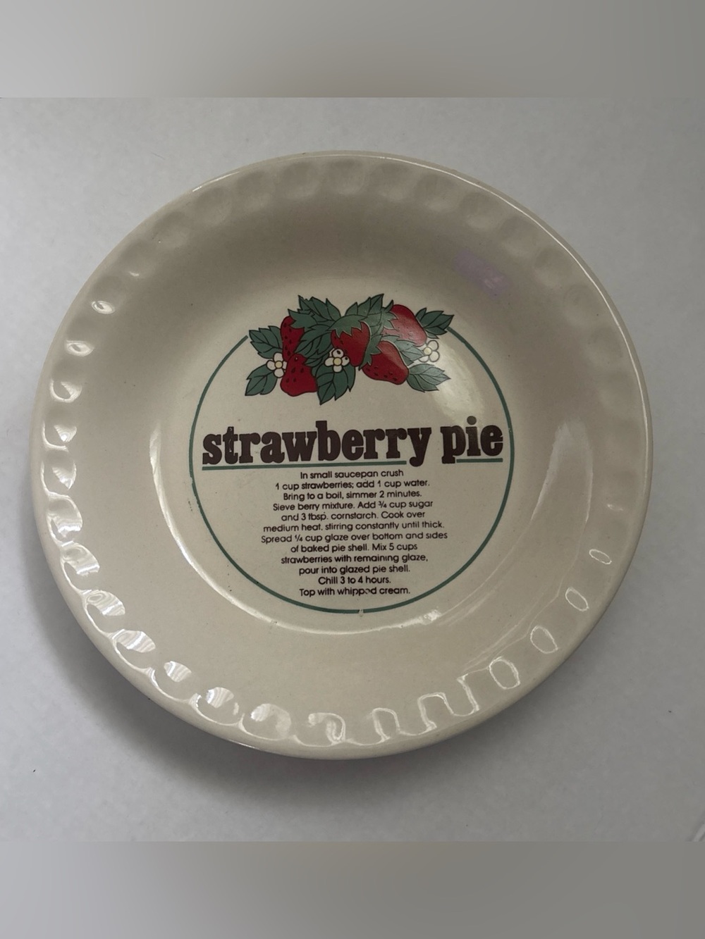 Vtg Strawberry Pie Recipe Baking Plate Dish EUC 10in Grannycore